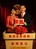 脱衣服接吻